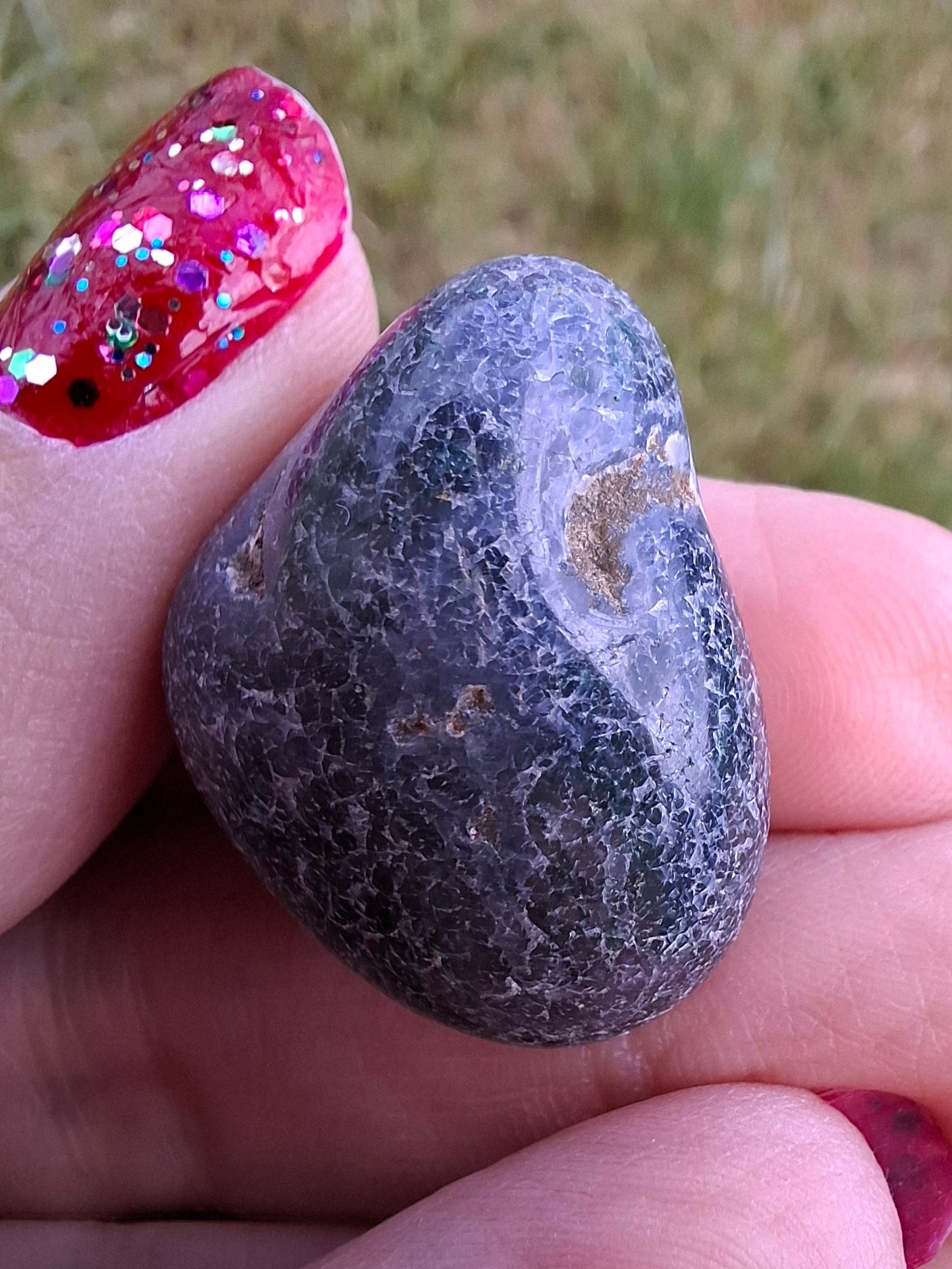 Green Moss Agate, Tumble Stone, Crystal (Ref: T165)