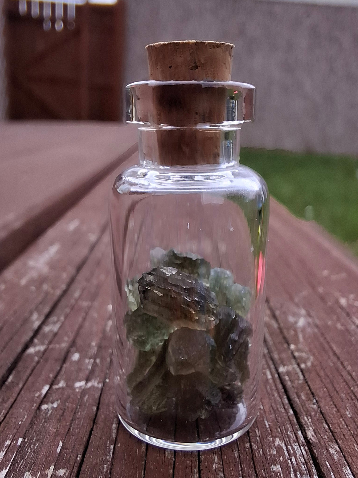 Moldavite Chips (2.00g) in 3ml Bottle, Tektite (Ref: B42)