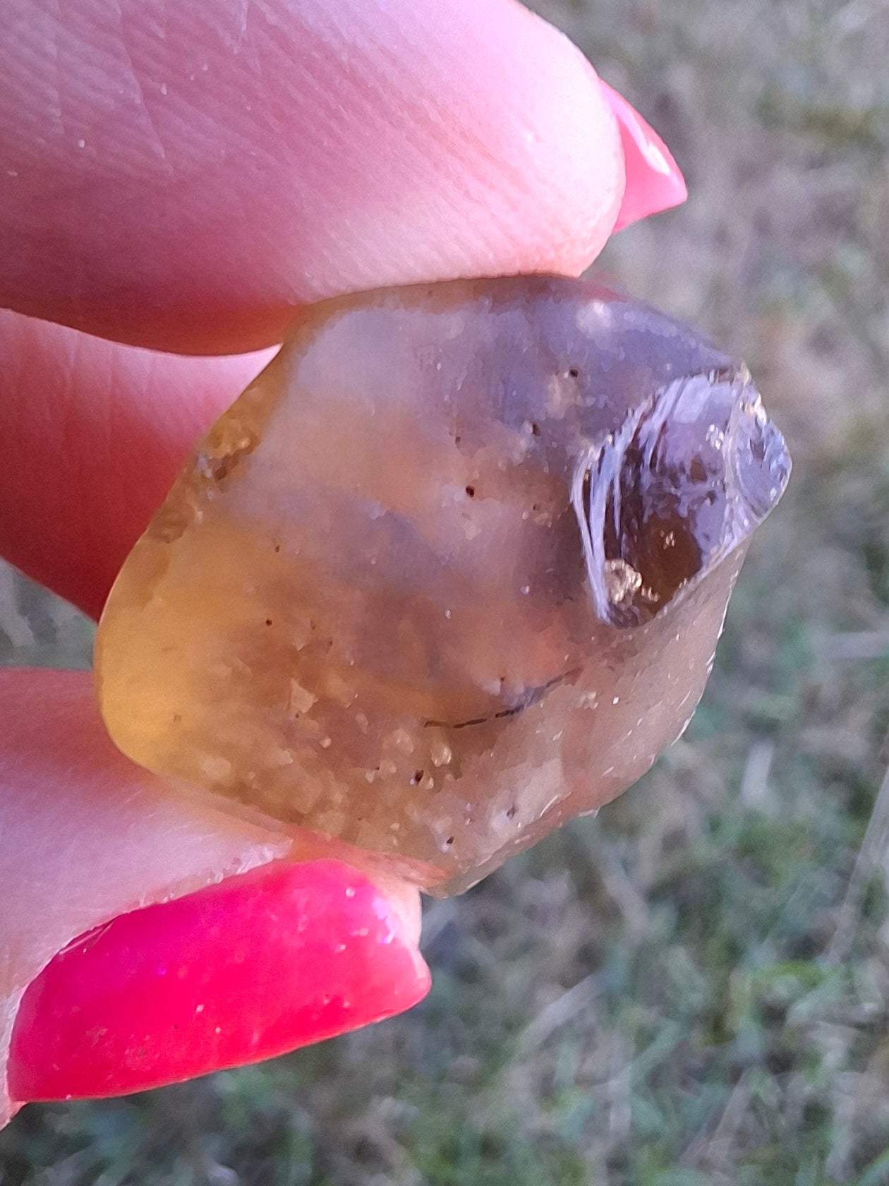 Libyan Desert Glass (darker) Piece, 6.82g, Tektite (Ref: L1365)