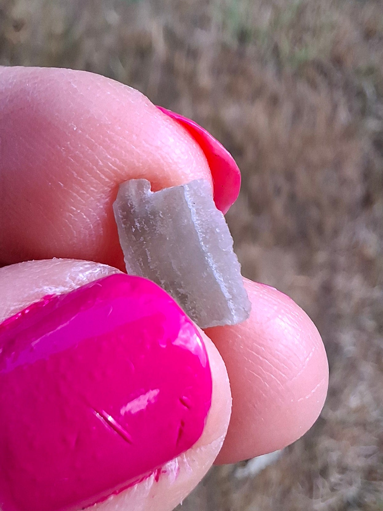Moldavite tiny piece, SNOWFLAKE, FROSTED, BRUSNA, 0.18g, Tektite (Ref: 1496)