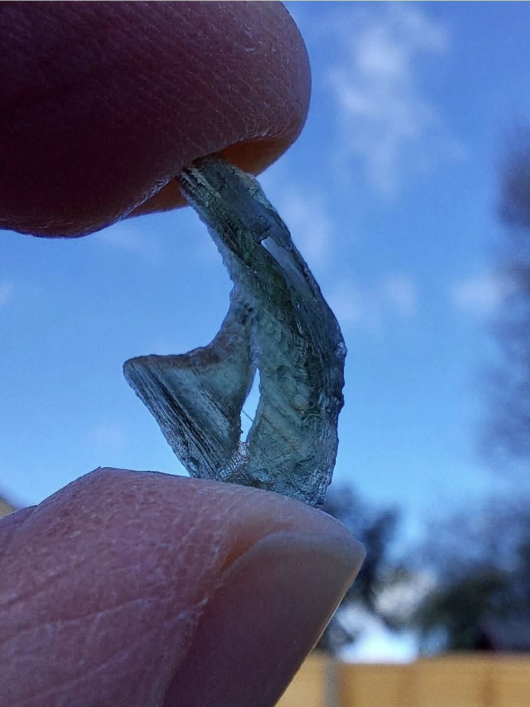 Moldavite Piece, 0.63g, Tektite (Ref: 1098)