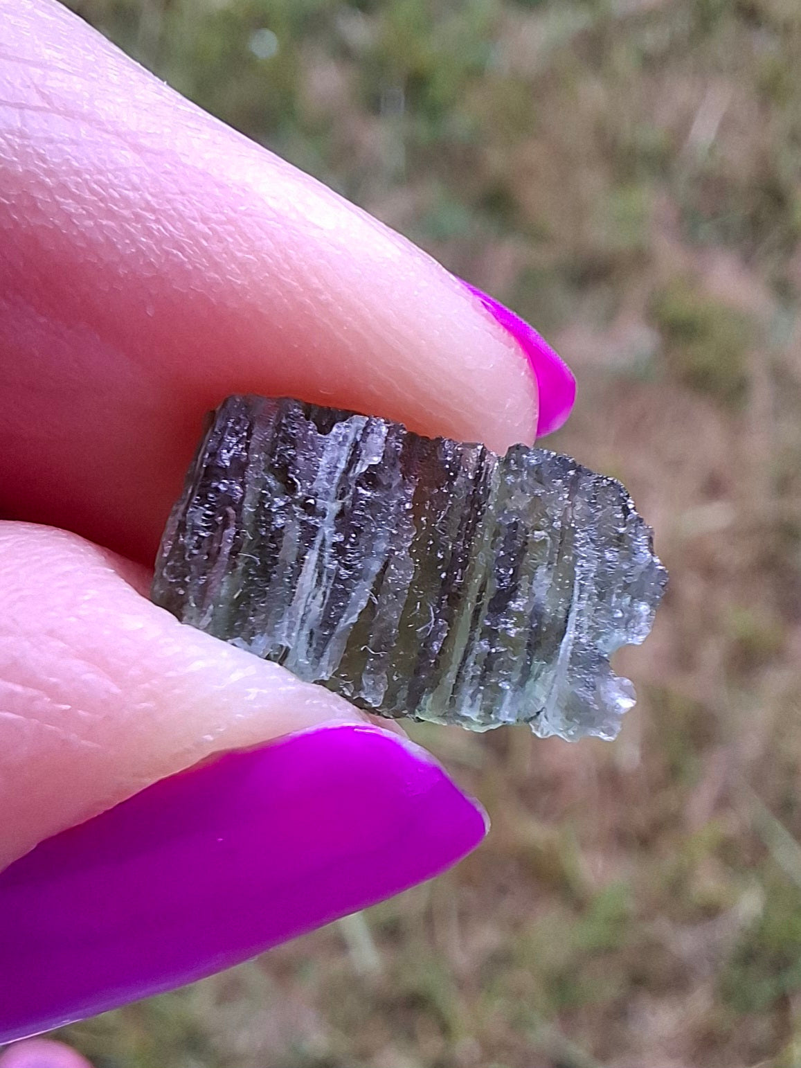 Moldavite Piece, 0.72g, Tektite (Ref: 1438)