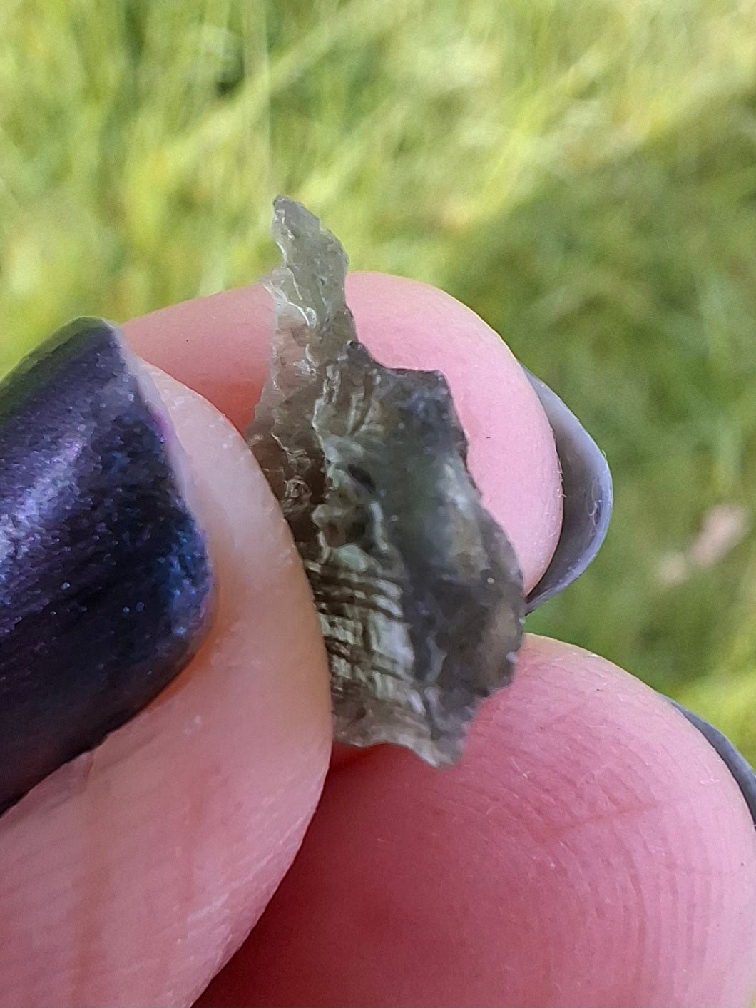 Moldavite Piece, 0.52g, Tektite (Ref: 1389)