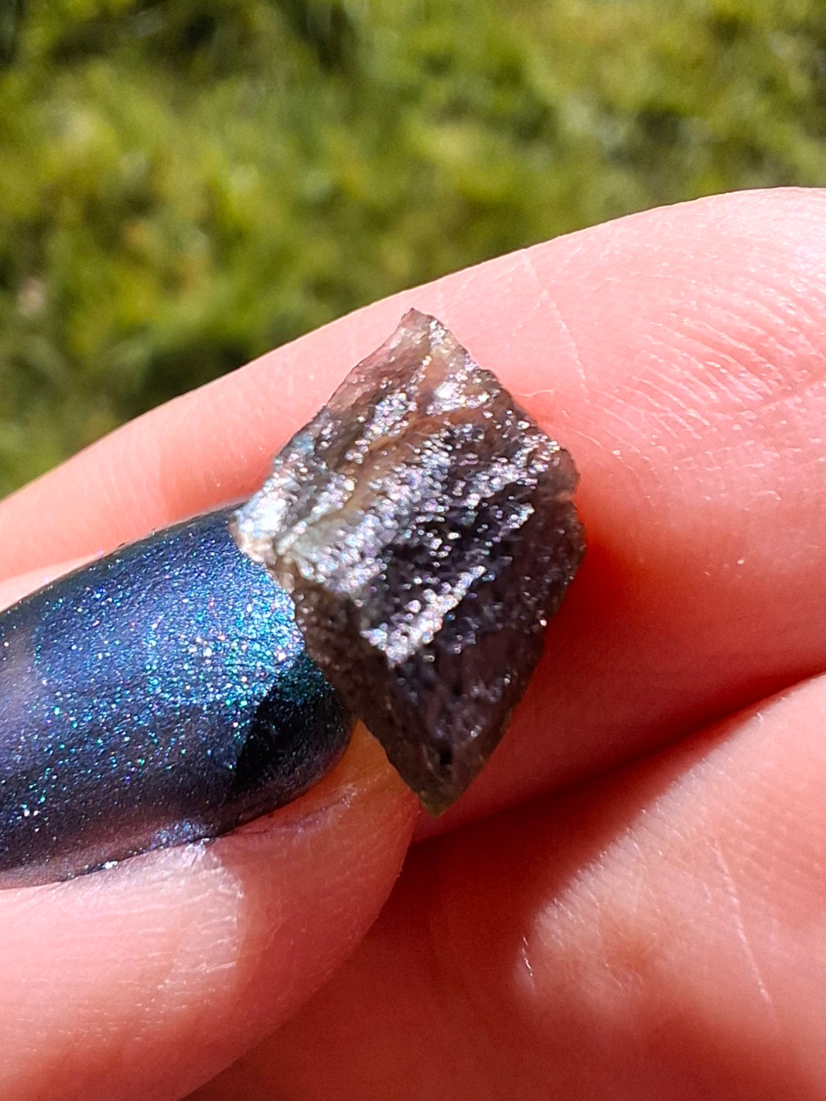 Moldavite Piece, 0.81g, Tektite (Ref: 1400)