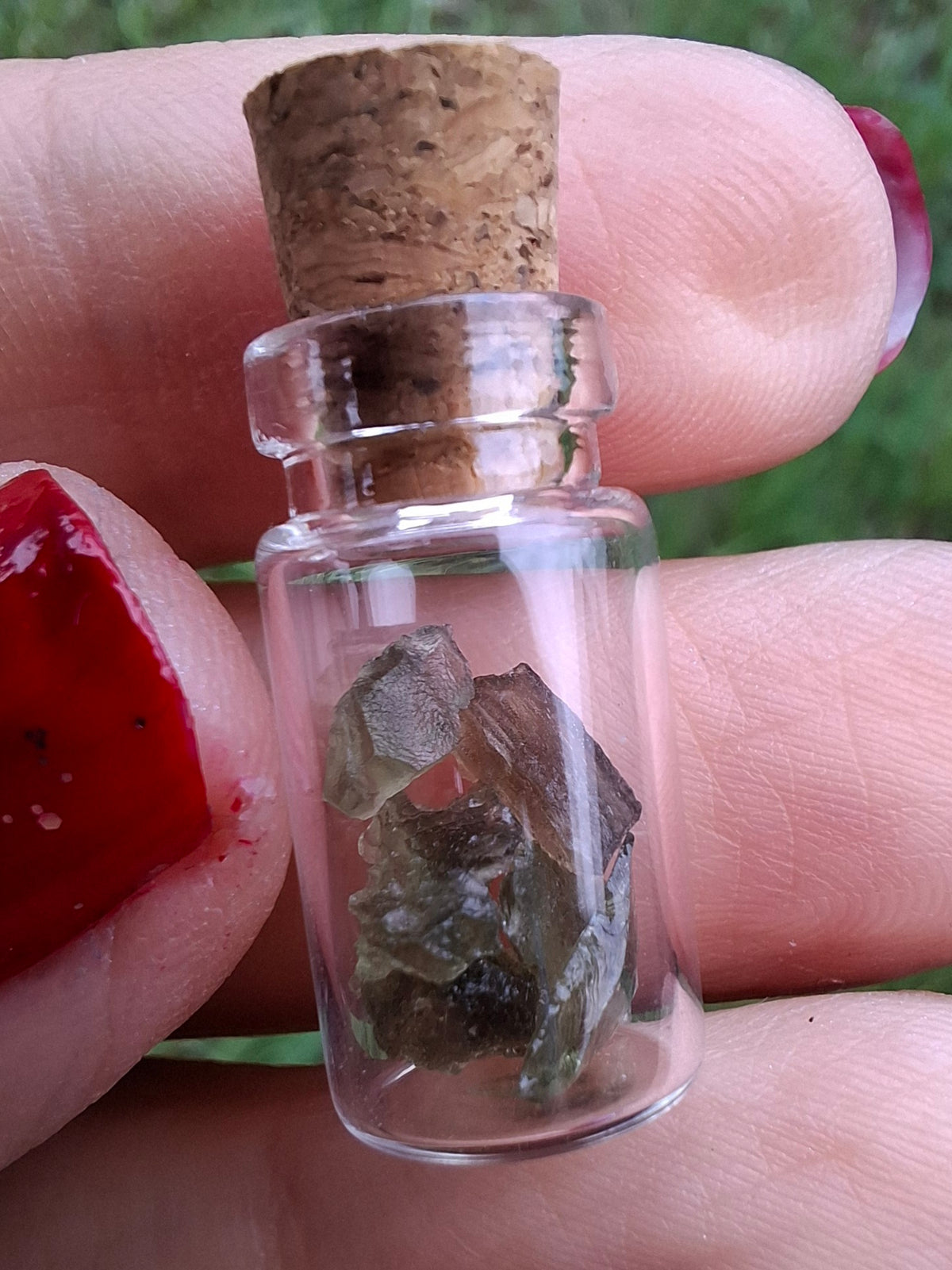 Moldavite Chips (0.50g) in 1ml Bottle, Tektite (Ref: B28)