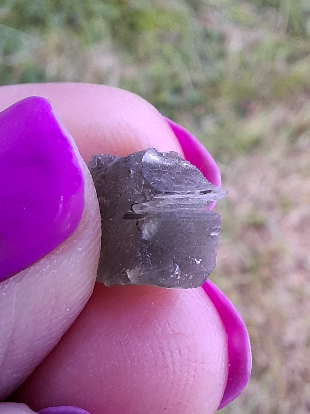 Moldavite Piece, 0.87g, Tektite (Ref: 1453)