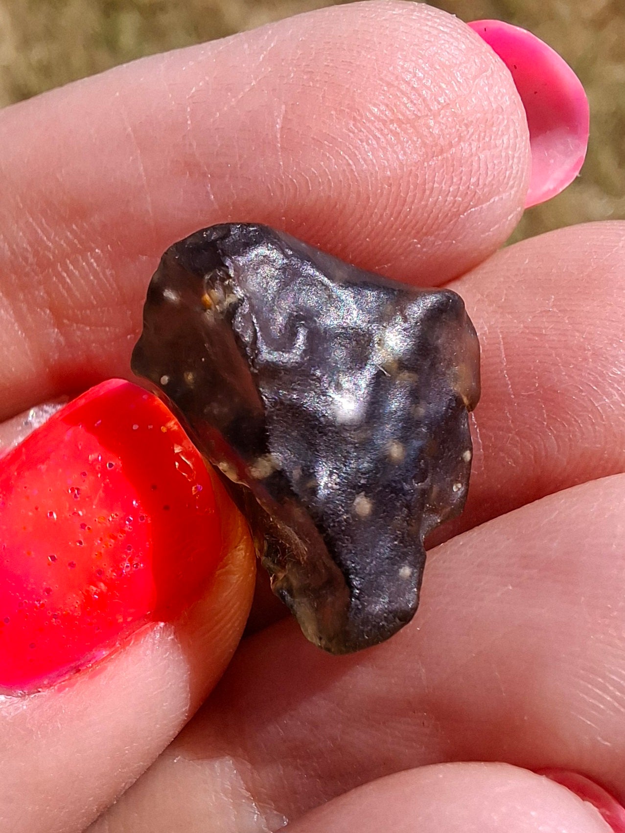 Libyan Desert Glass (darker) Piece, 2.29g, Tektite (Ref: L1359)