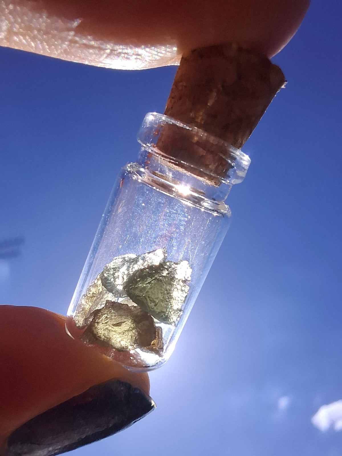 Moldavite Chips (0.50g) in 1ml Bottle, Tektite (Ref; B26)