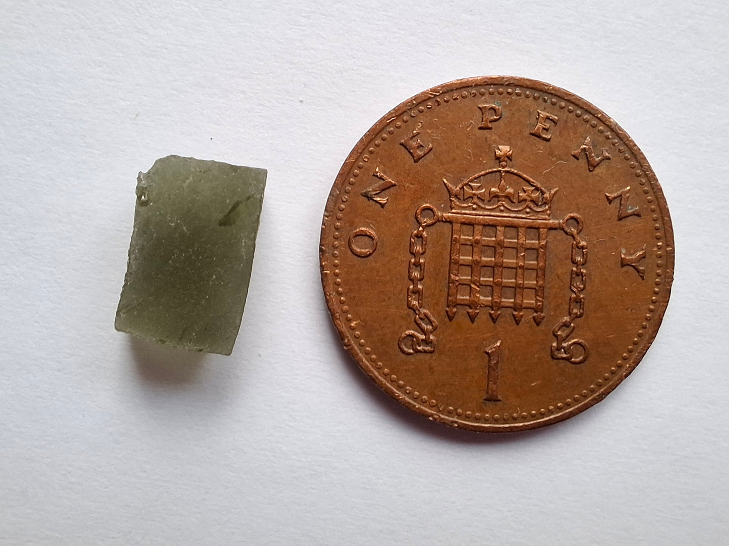 Moldavite Piece, 0.57g, Tektite (Ref: 1439)