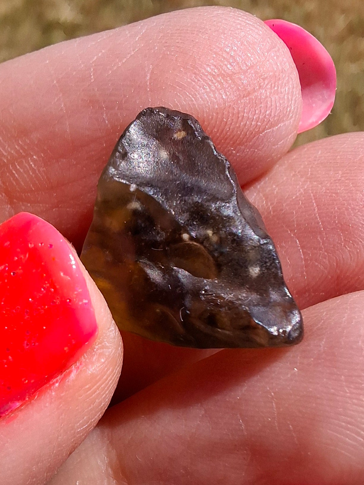Libyan Desert Glass (darker) Piece, 2.29g, Tektite (Ref: L1359)