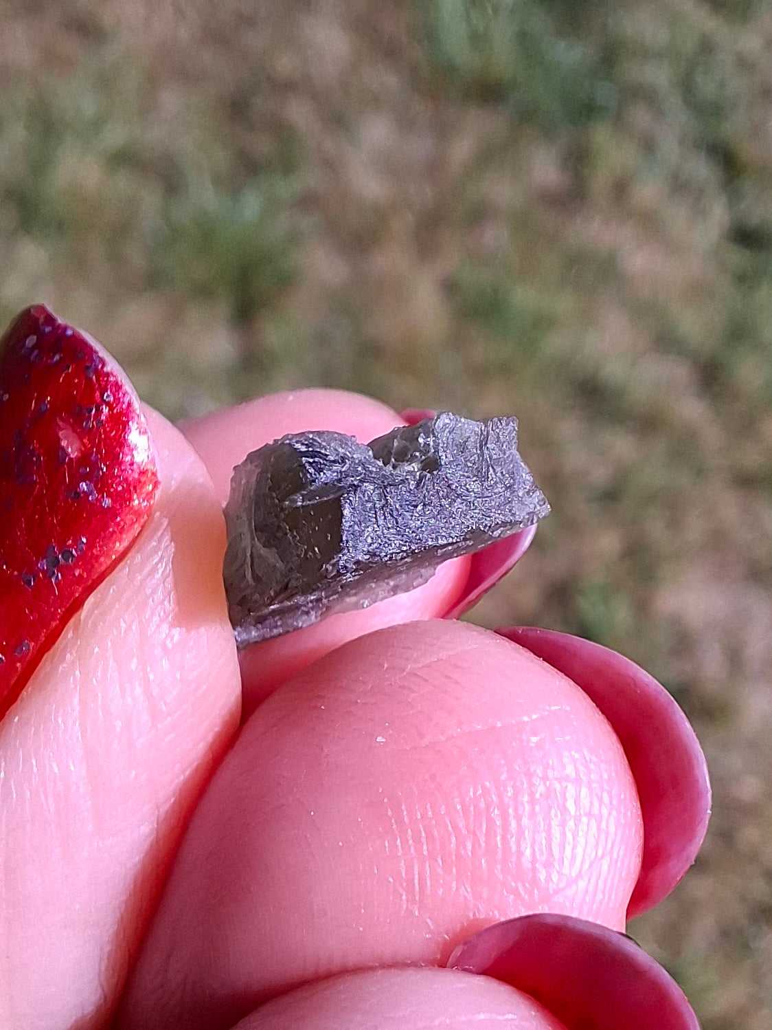 Moldavite Piece, 0.68g, Tektite (Ref: 1471)