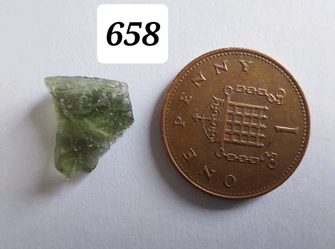 Moldavite Piece, 0.60g, Tektite (Ref: 658)