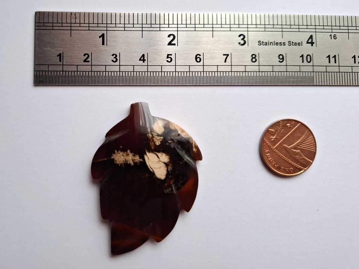 Red Amber Leaf Carving, 7.42g, Fossil (Ref: Leaf13)