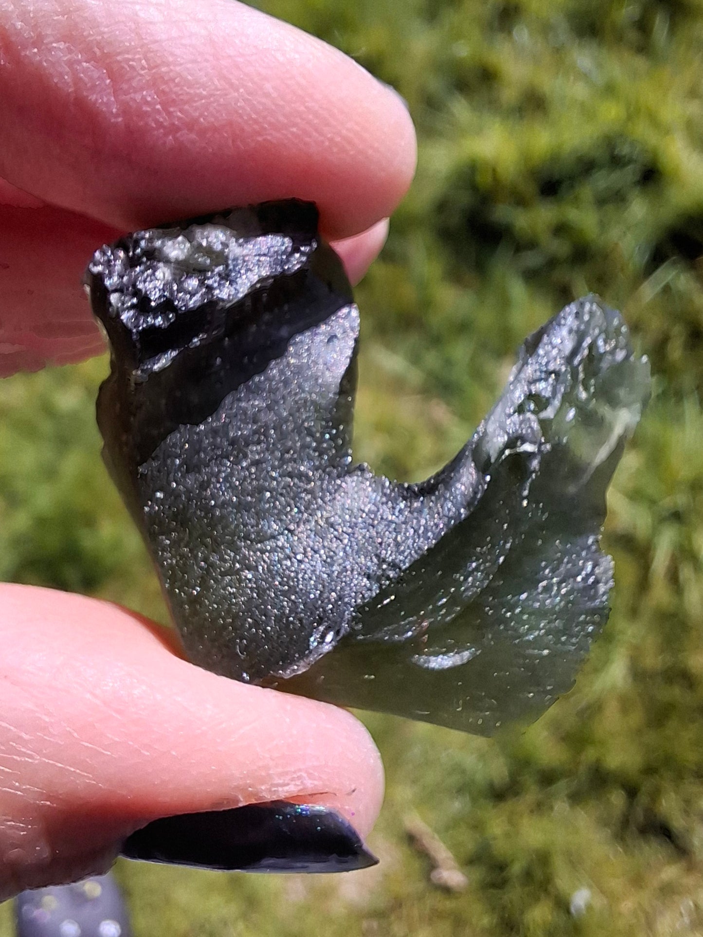 Moldavite Piece, NESMEN, 8.90g, Tektite (Ref: 1374)