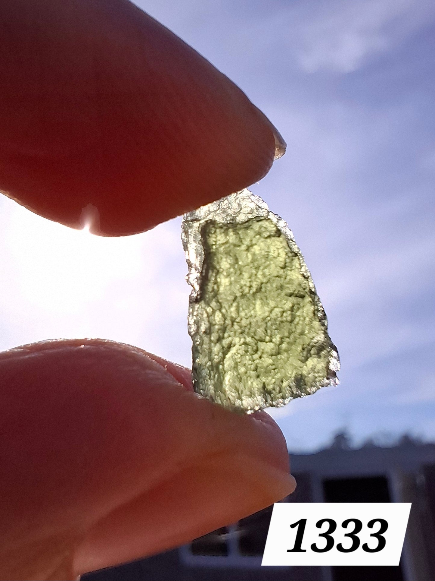 Moldavite Piece, 0.88g, Tektite (Ref: 1333)