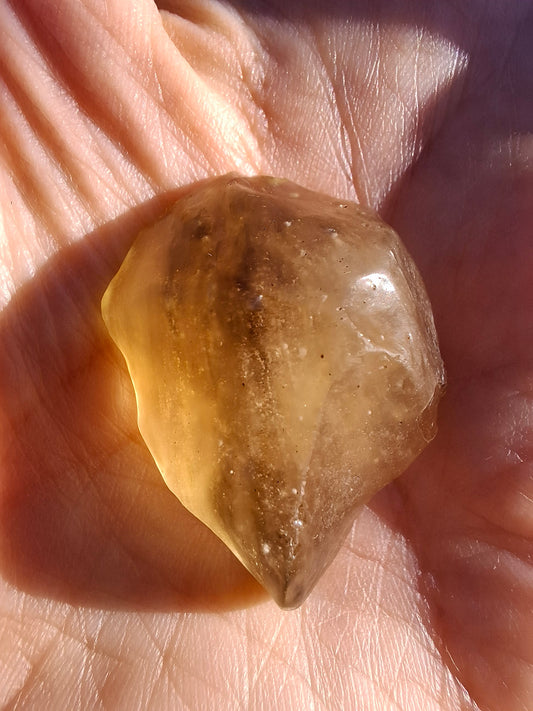 Libyan Desert Glass (darker) Piece, 12.00g, Tektite (Ref: L1377)