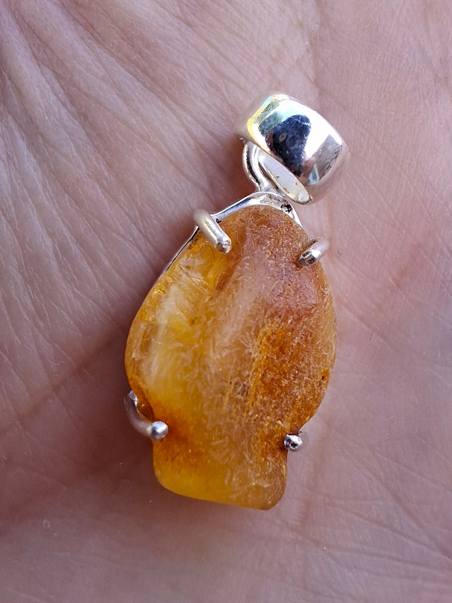Baltic Amber Pendant, 925 Silver, Fossil (Ref: AP5)