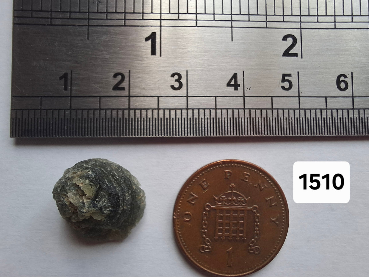 Moldavite Piece, 2.09g, Tektite (Ref: 1510)