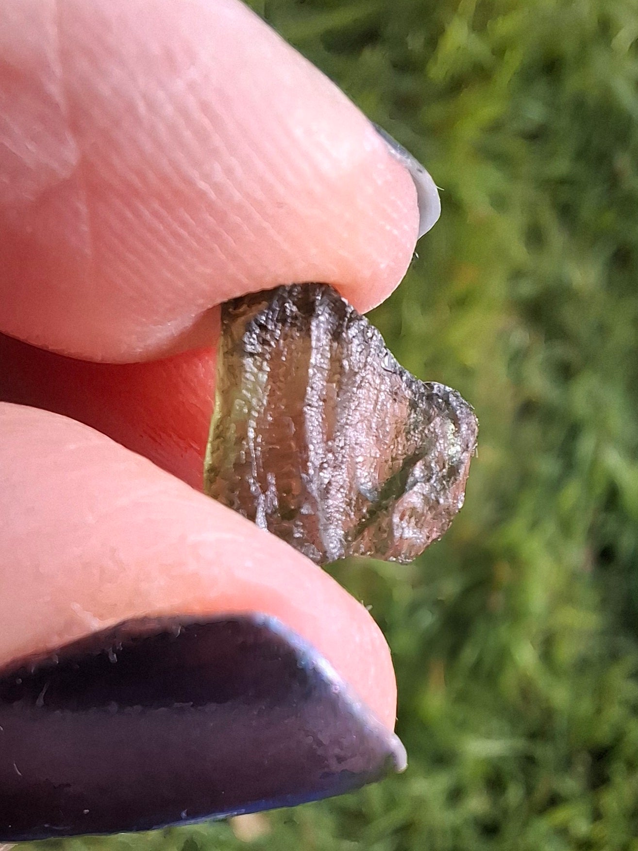 Moldavite Piece, 0.58g, Tektite (Ref: 1381)