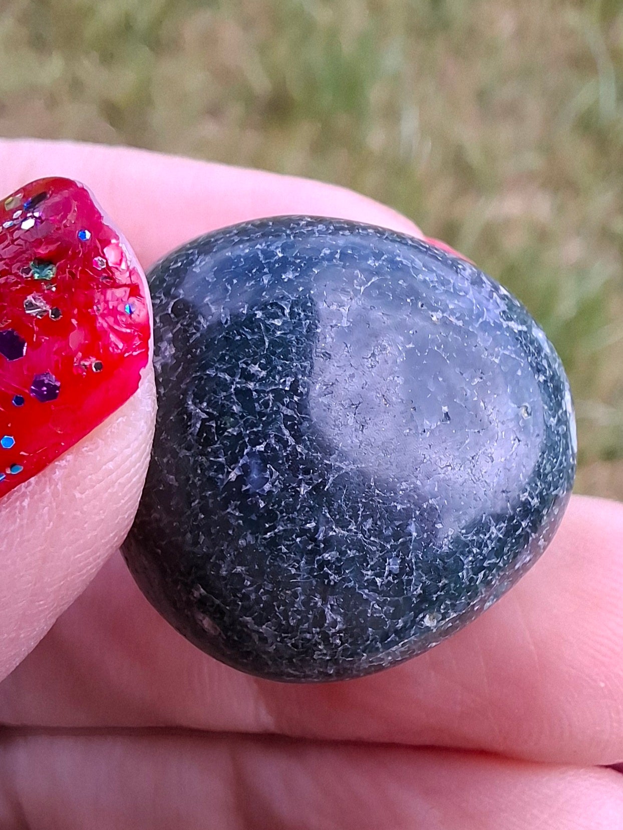 Green Moss Agate, Tumble Stone, Crystal (Ref: T166)