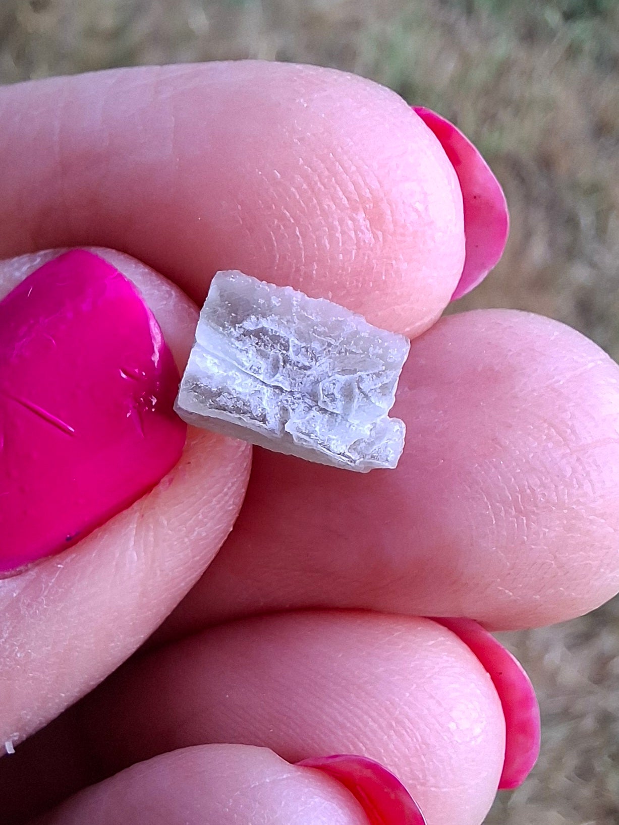 Moldavite tiny piece, SNOWFLAKE, FROSTED, BRUSNA, 0.18g, Tektite (Ref: 1496)