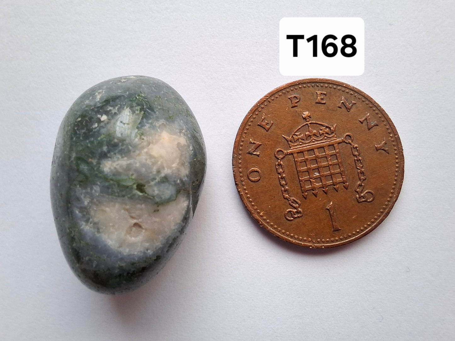 Green Moss Agate, Tumble Stone, Crystal (Ref: T168)