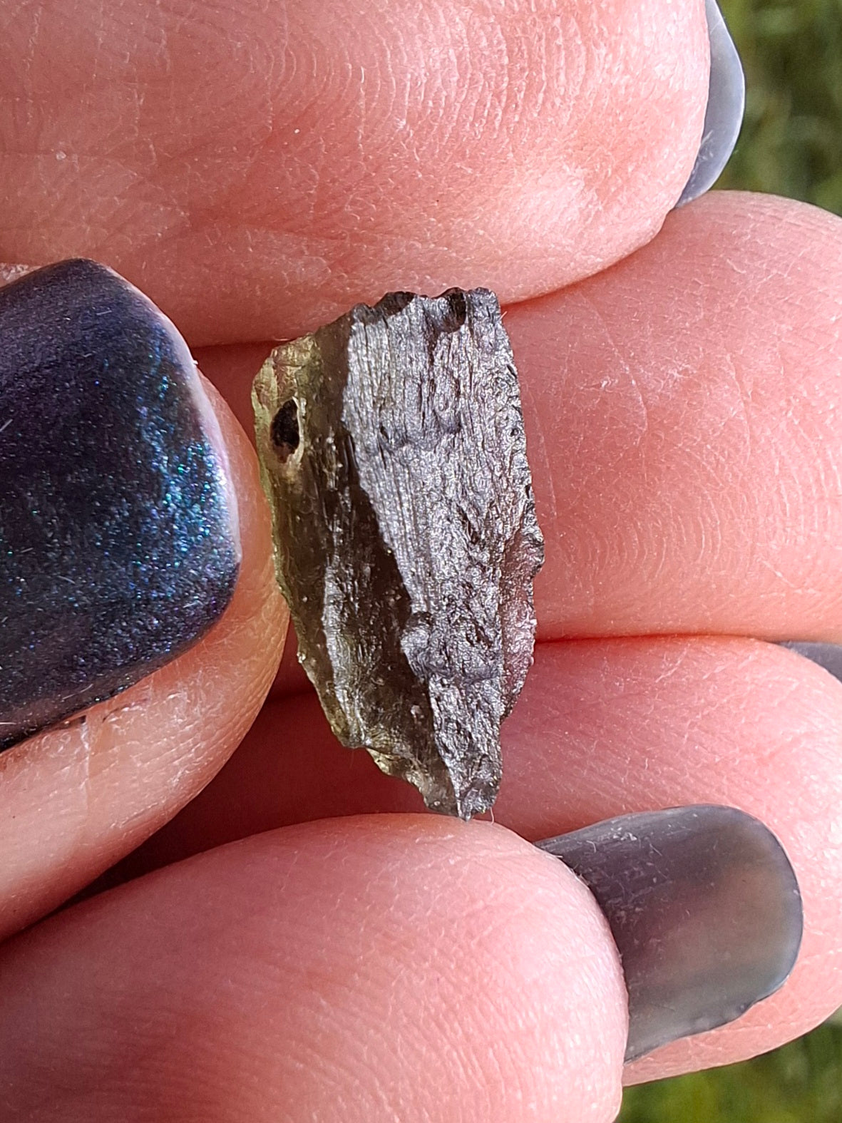 Moldavite Piece, 0.69g, Tektite (Ref: 1384)