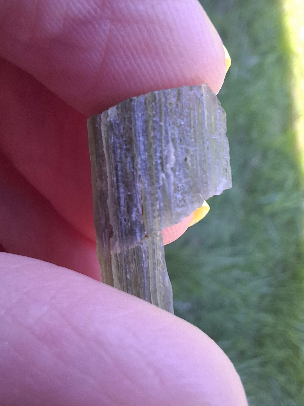Moldavite Piece, 2.26g, Tektite (Ref: 1509)