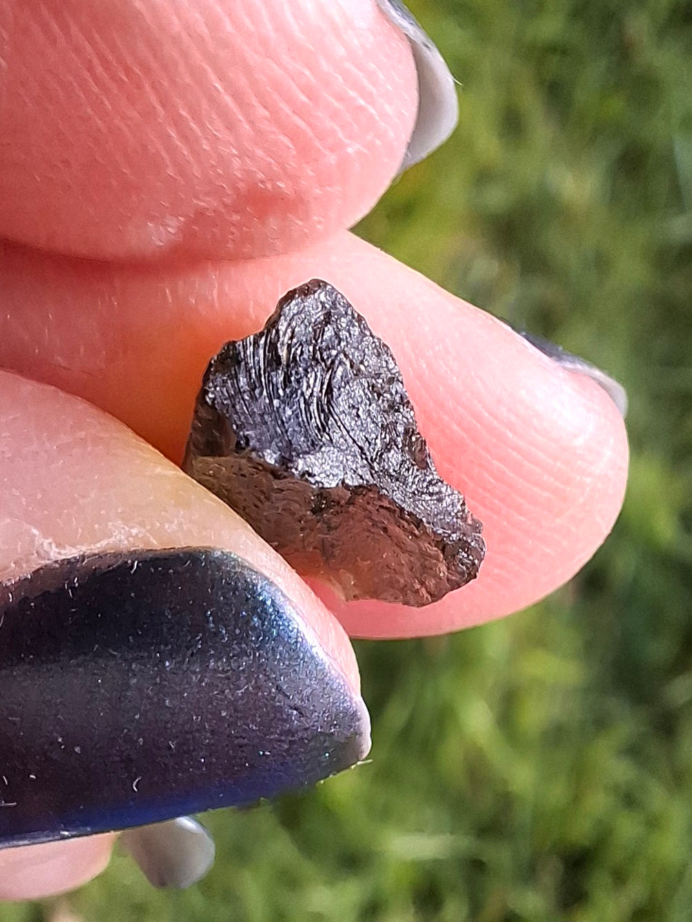 Moldavite Piece, 0.58g, Tektite (Ref: 1381)