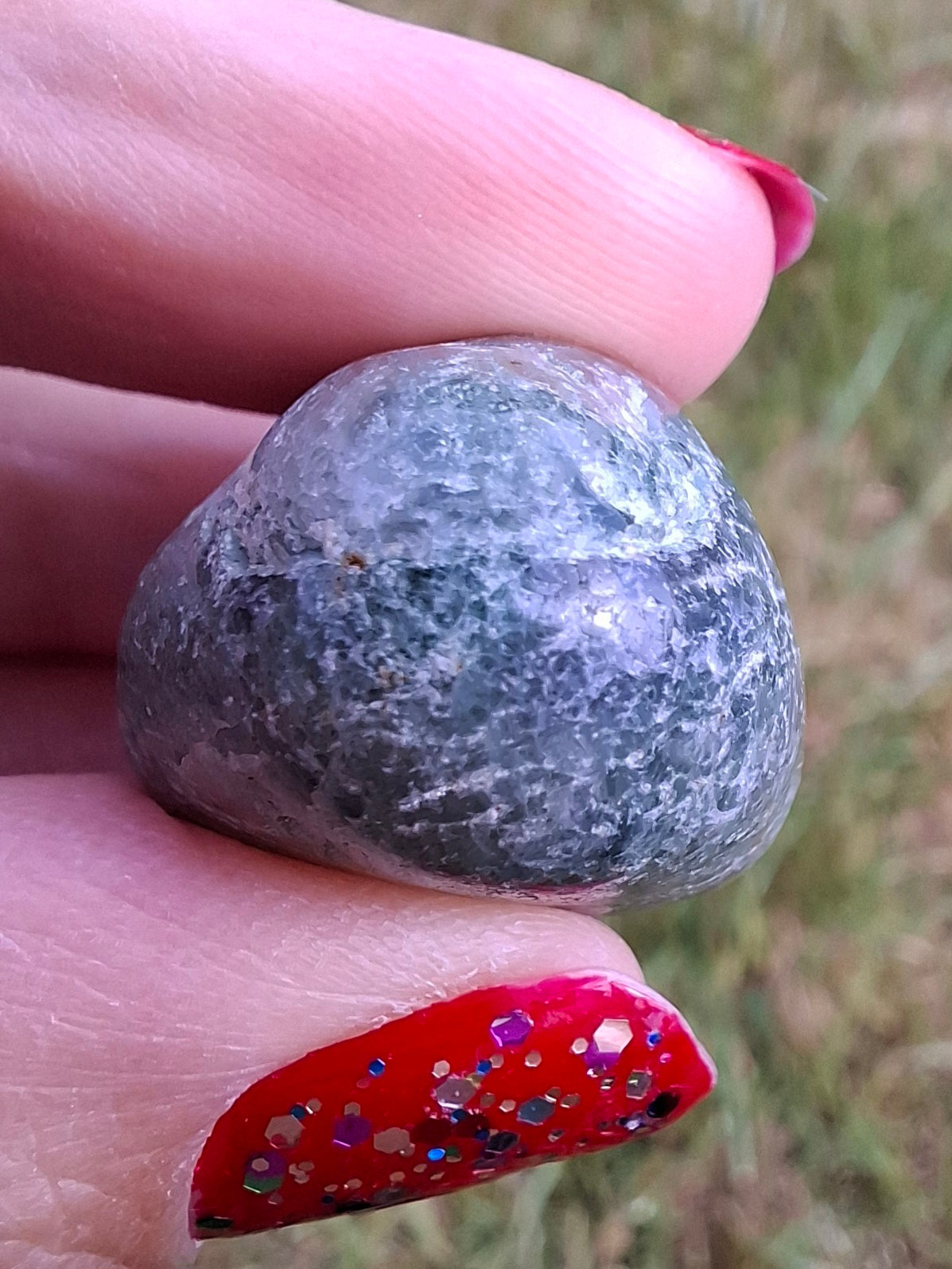 Green Moss Agate, Tumble Stone, Crystal (Ref: T169)