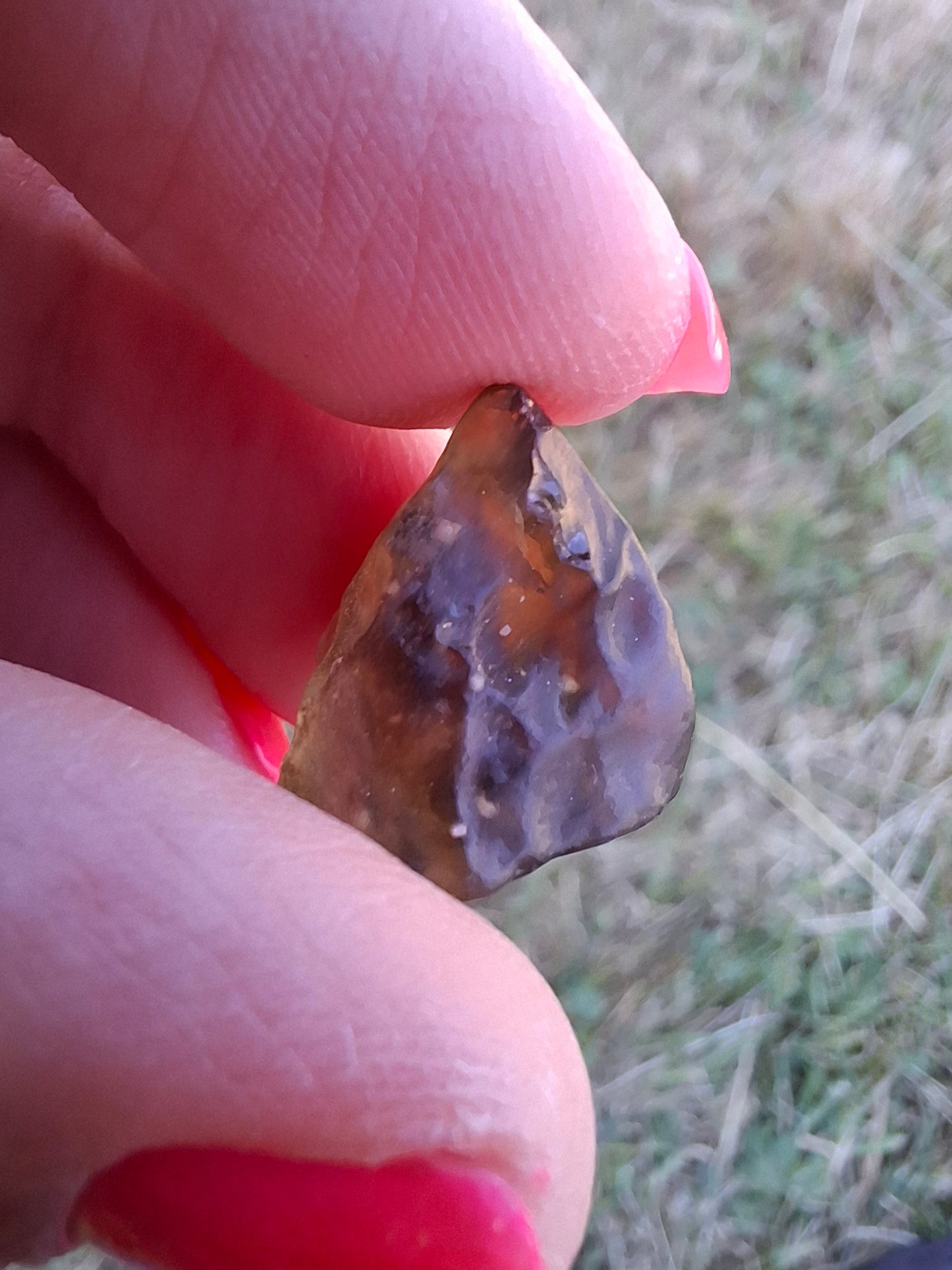 Libyan Desert Glass (darker) Piece, 2.29g, Tektite (Ref: L1359)