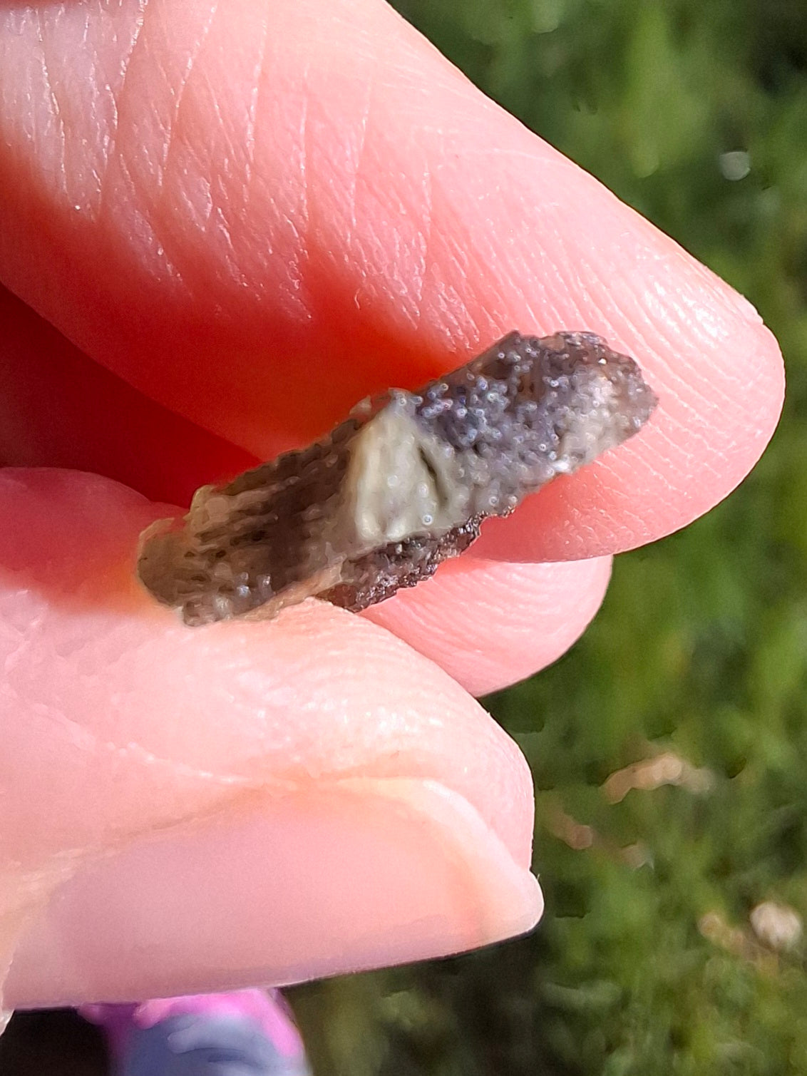 Moldavite Piece, 0.82g, Tektite (Ref: 1332)