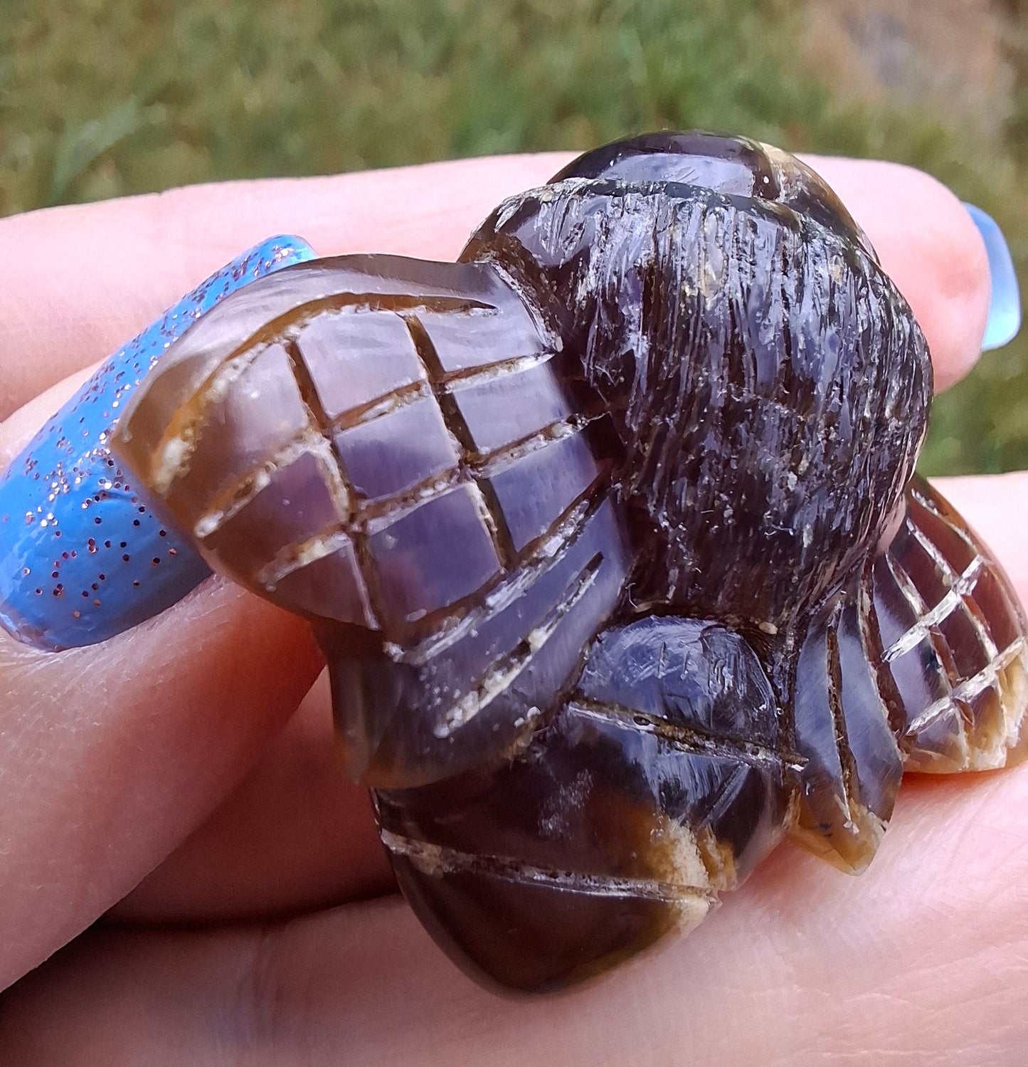 Red Amber Honey Bee Carving, 7.47g, Fossil (Ref: Bee37)