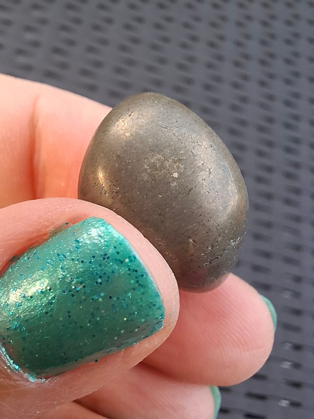 Apache Gold Tumble Stone, Crystal (Ref: T231)