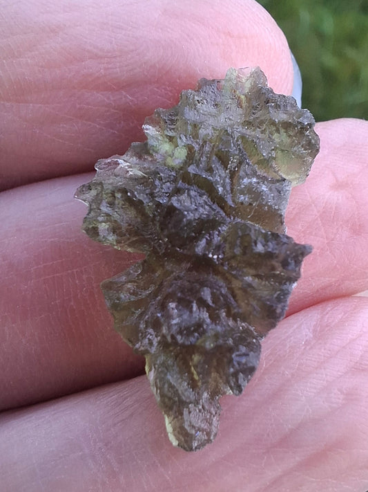 Moldavite Piece, JEZKOVNA BESEDNICE, 1.89g, Tektite (Ref: 1257)