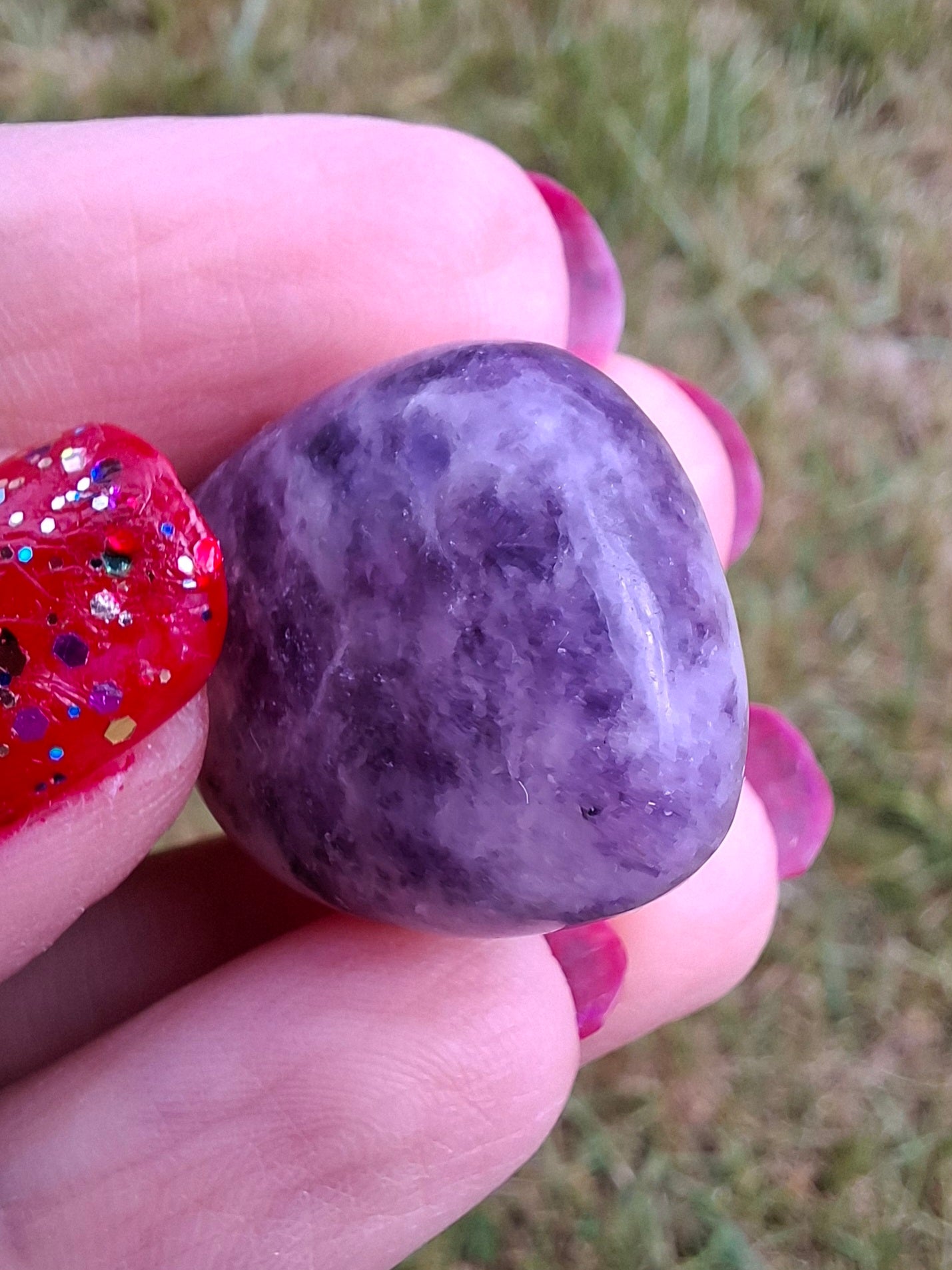 Lepidolite, Tumble Stone, Crystal (Ref: T122)