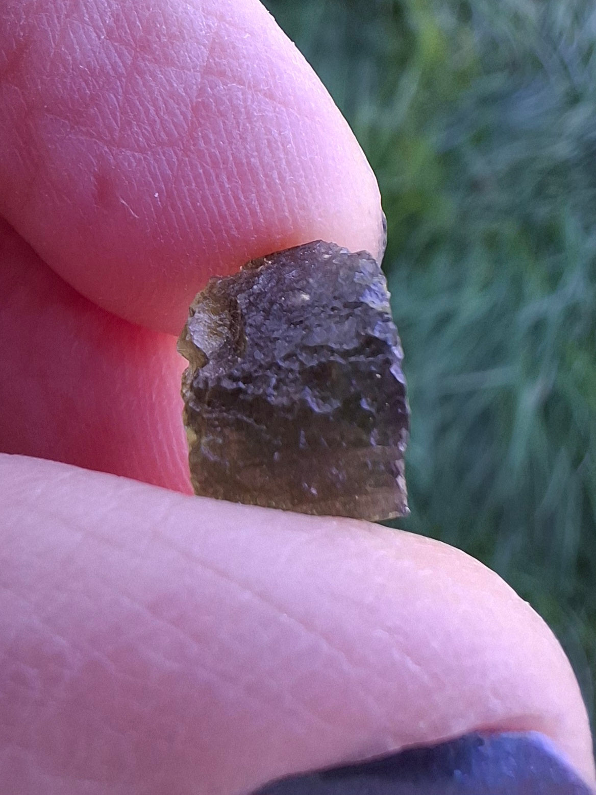 Moldavite Piece, 0.81g, Tektite (Ref: 1400)