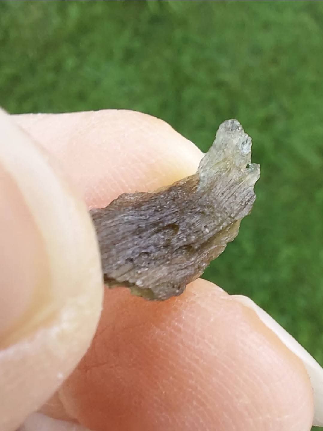 Moldavite Piece, 0.77g, Tektite (Ref: 895)
