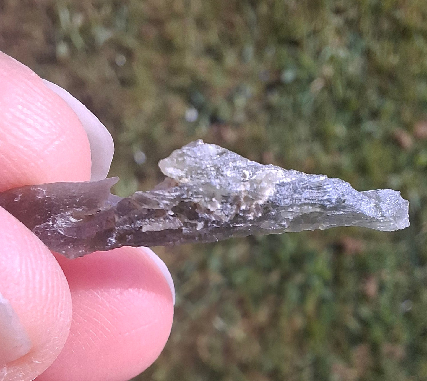 Moldavite Piece, 0.83g, Tektite (Ref: 1362)