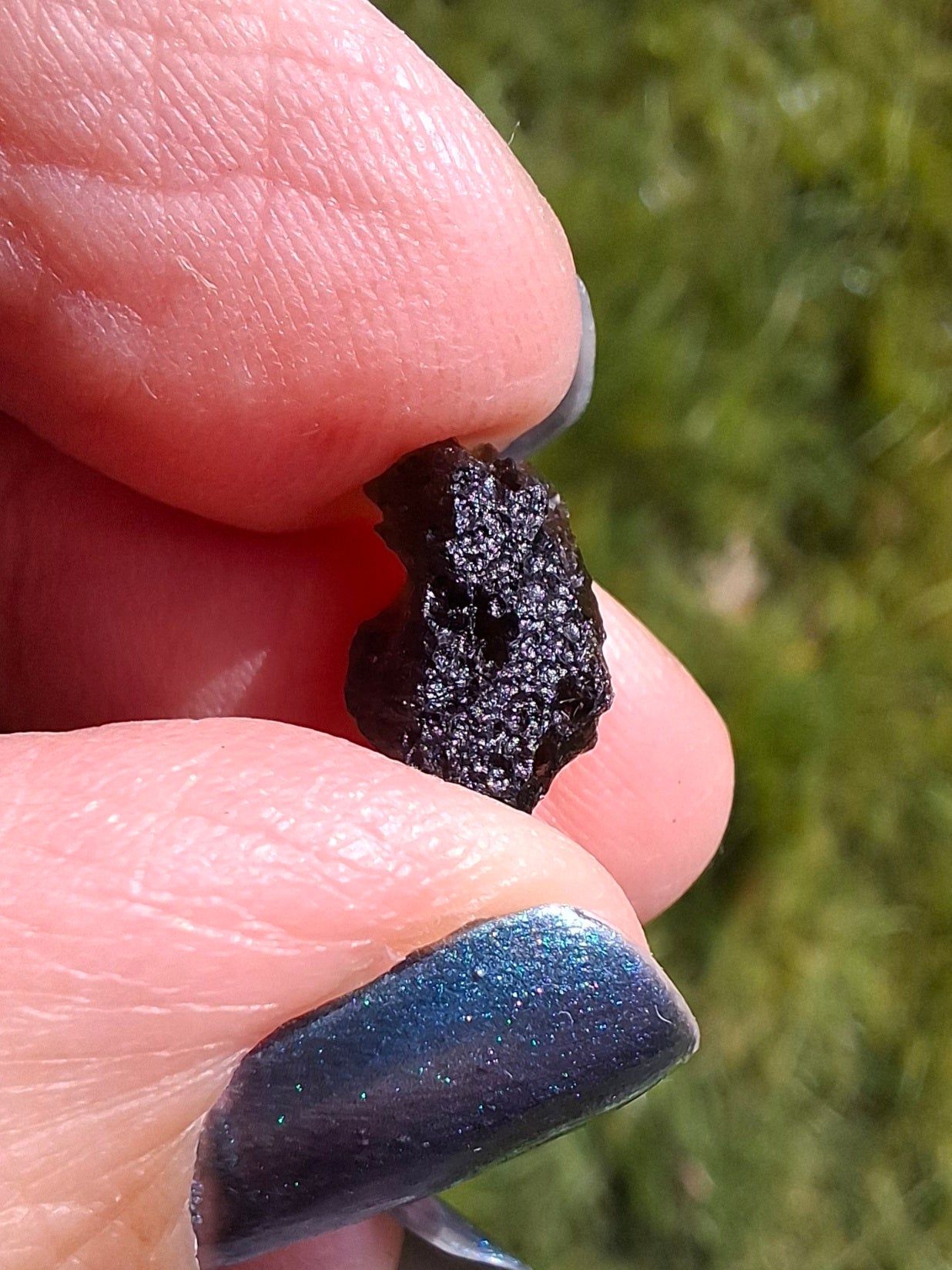 Moldavite Piece, 0.87g, Tektite (Ref: 1392)