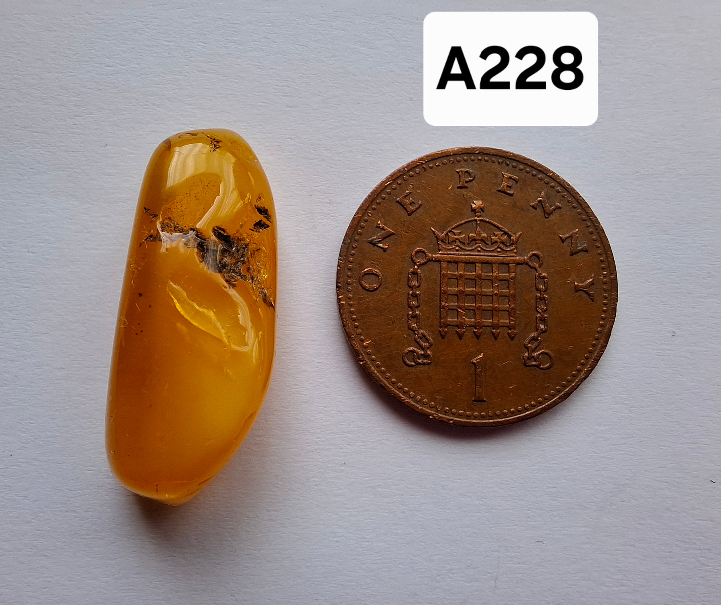 Baltic Amber, 1.74g, Fossil (Ref: A228)