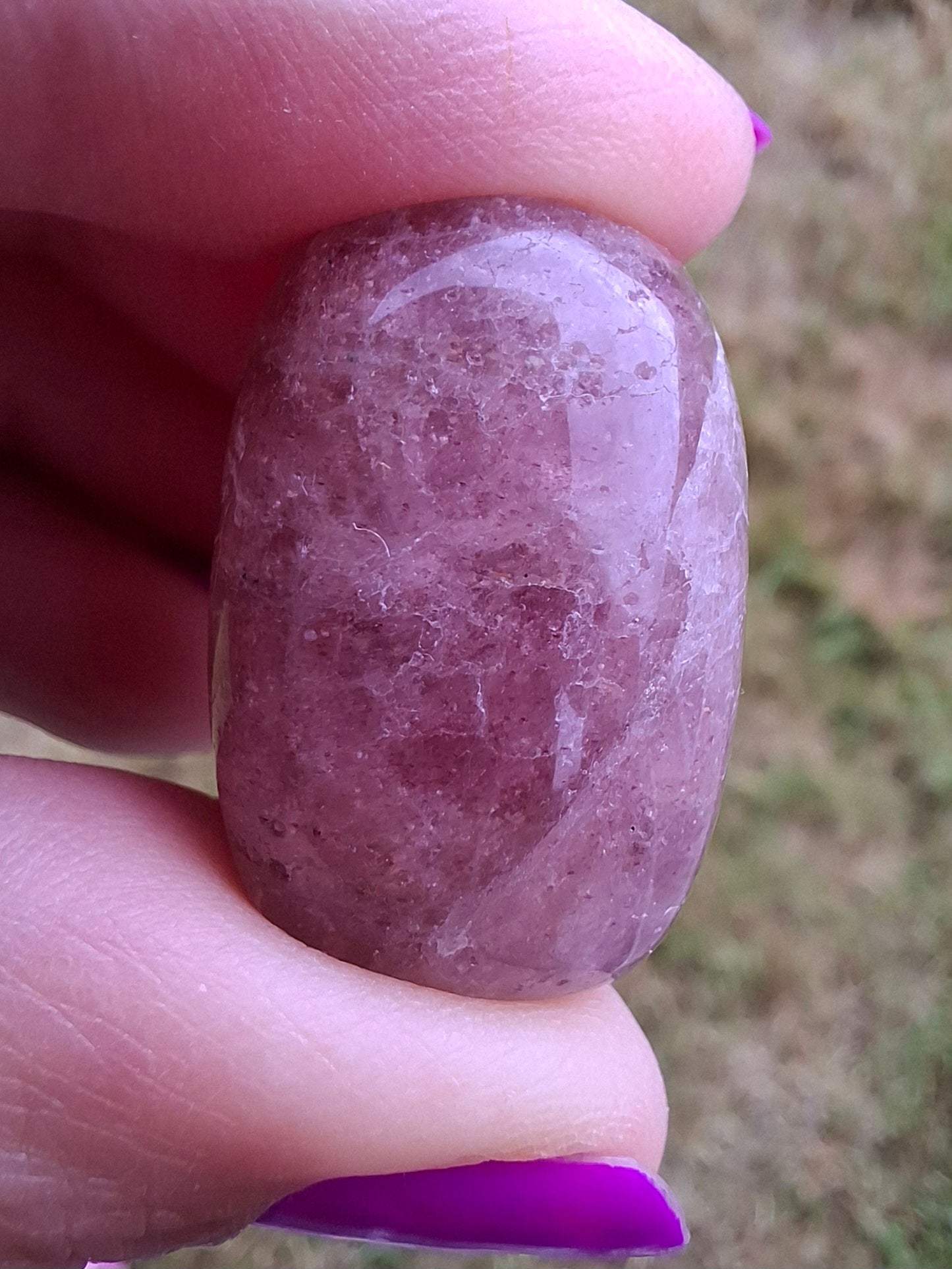 Strawberry Quartz, Tumble Stone, Crystal (Ref: T10)