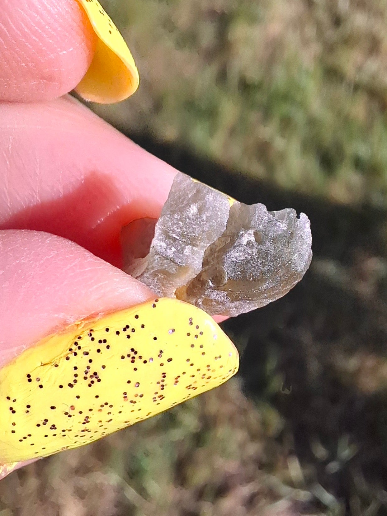 Moldavite Piece, 0.68g, Tektite (Ref: 1481)