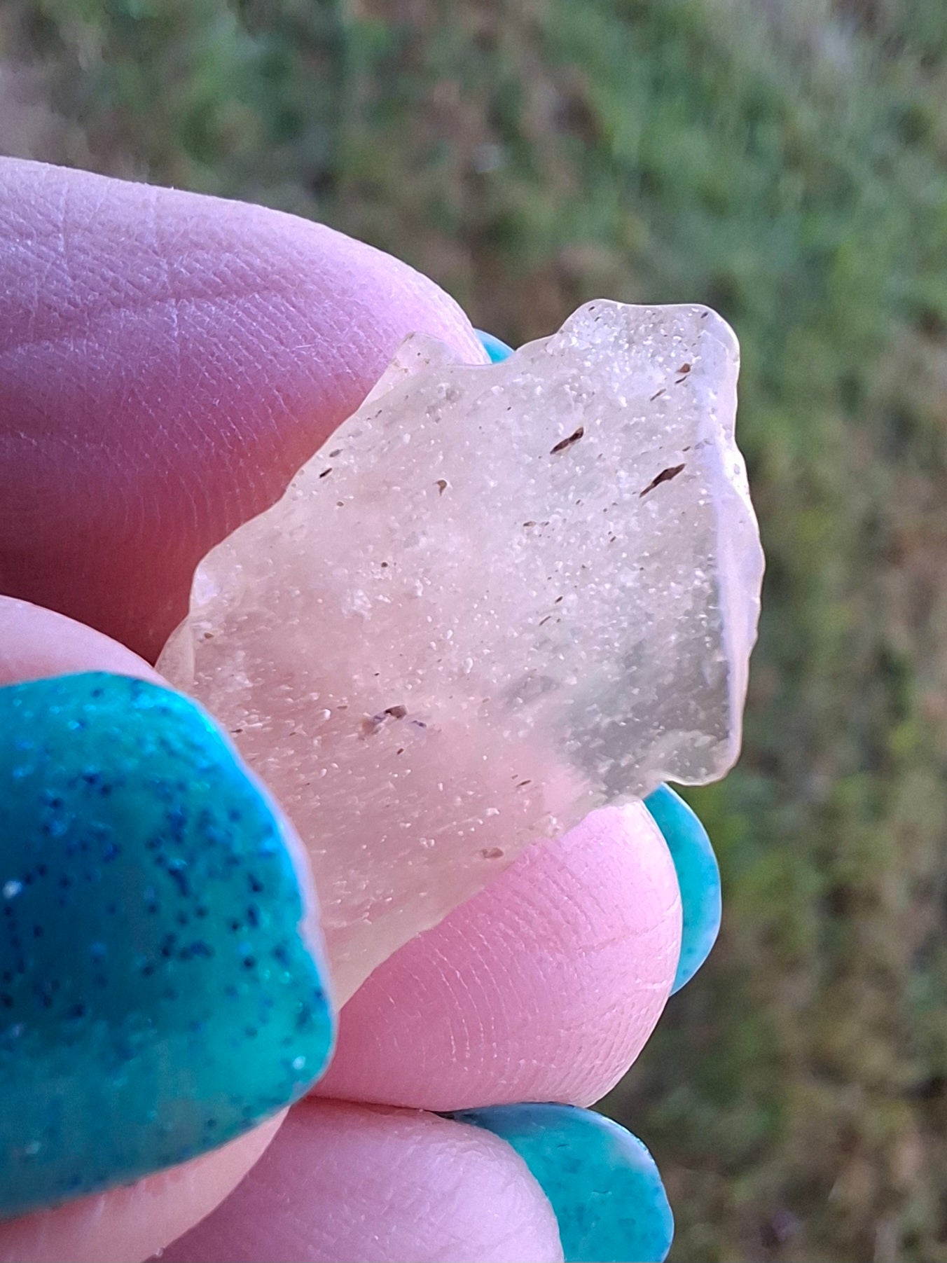 Libyan Desert Glass Piece, 1.90g, Tektite