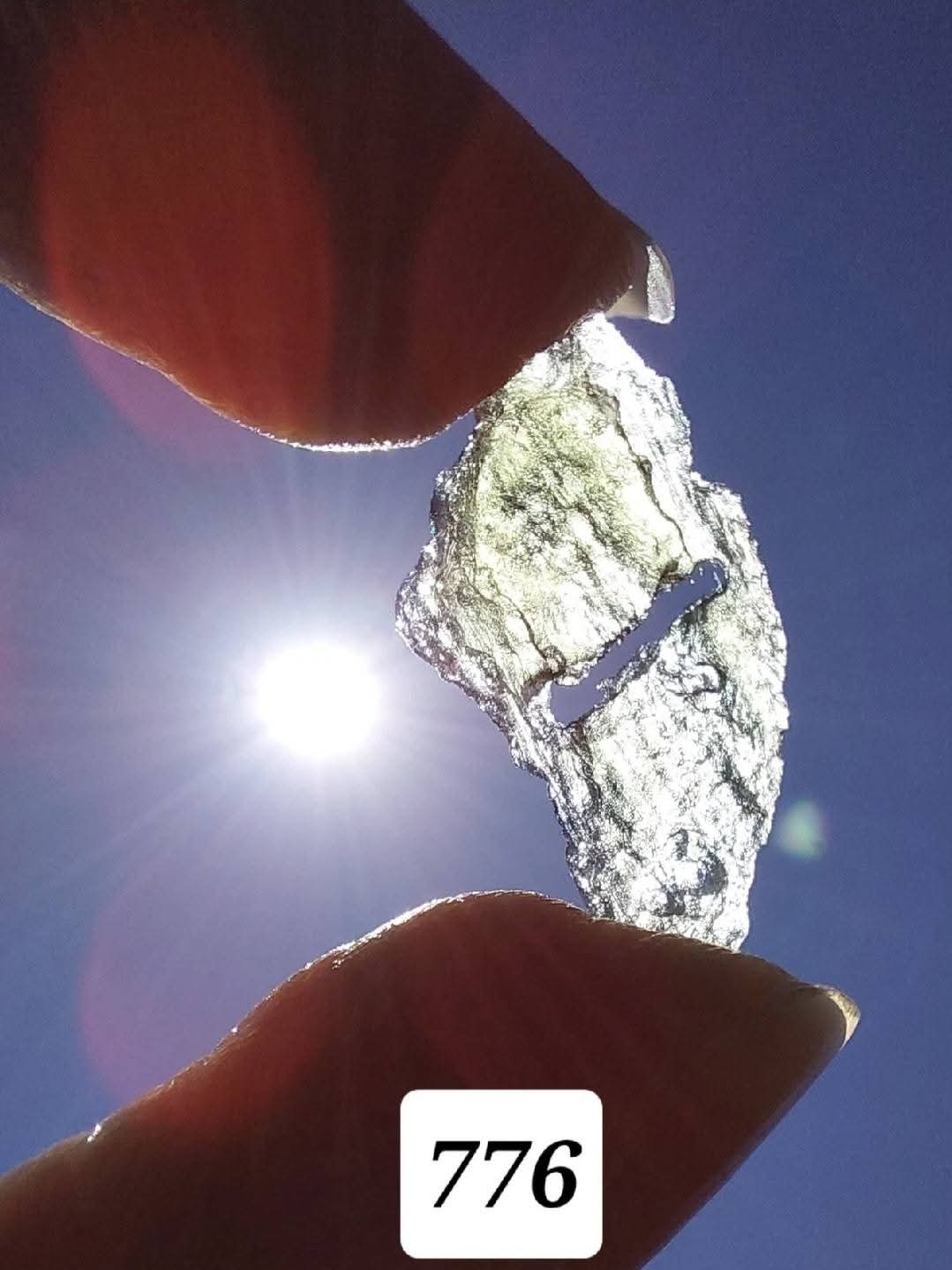 Moldavite Piece, 0.63g, Tektite (Ref: 776)