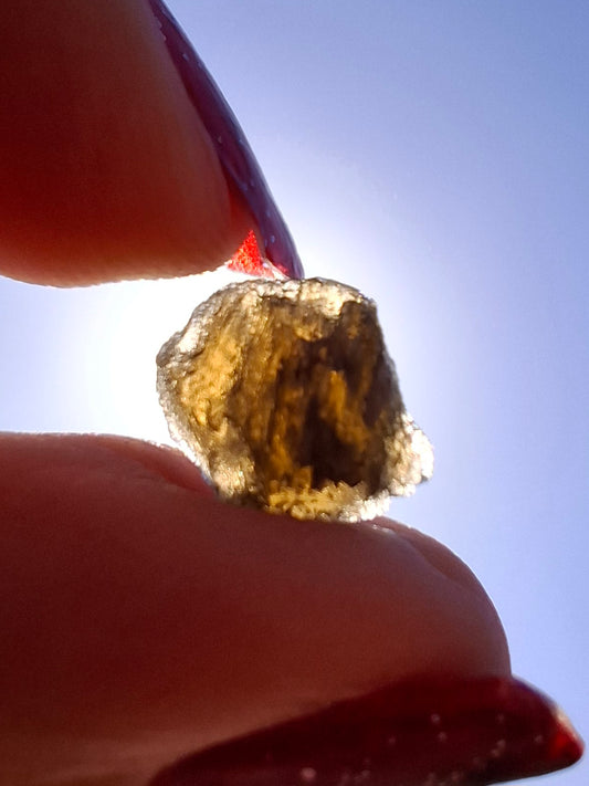 Moldavite Piece, 0.59g, Tektite (Ref: 1472)