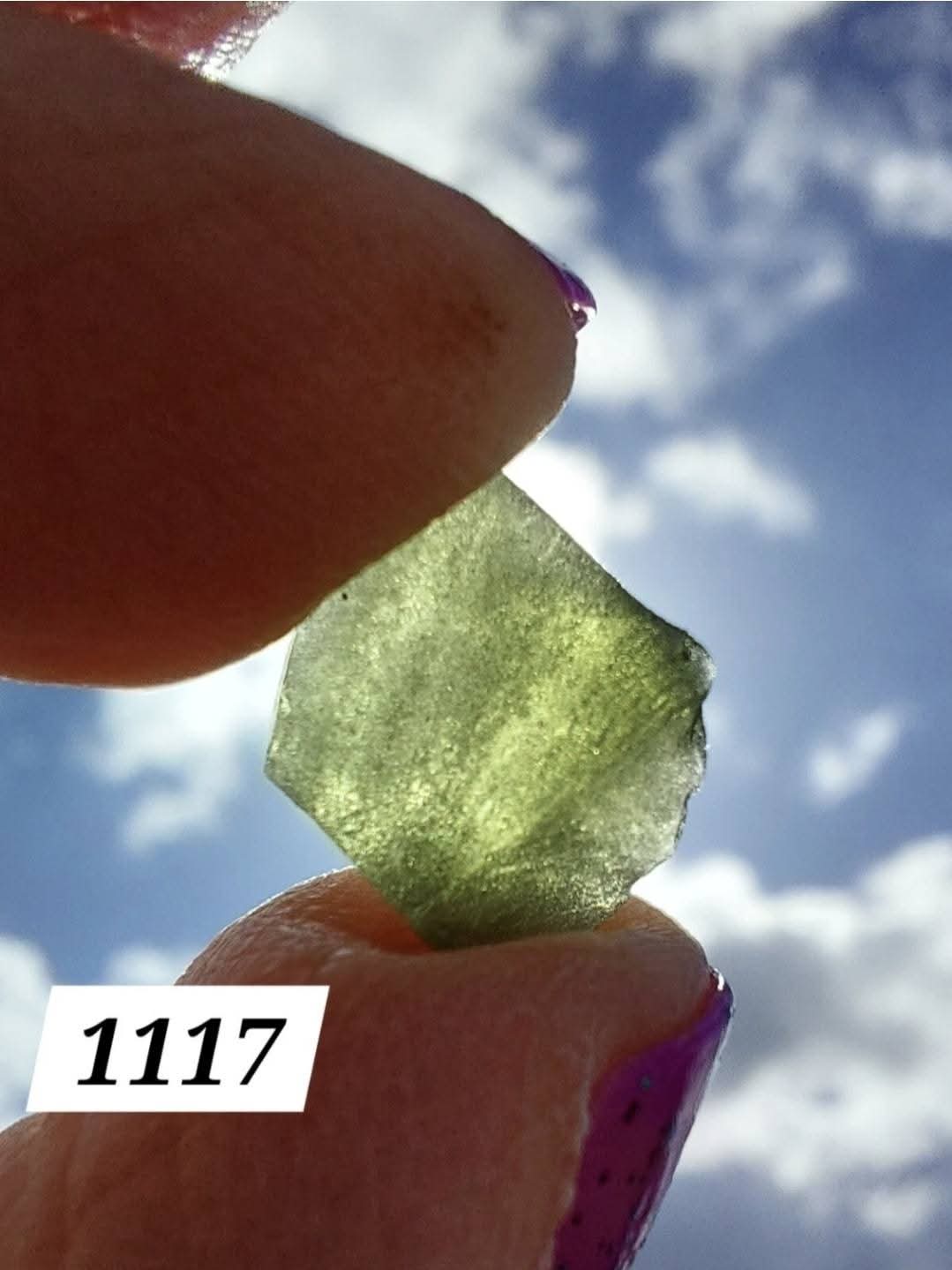 Moldavite Piece, 0.82g, Tektite (Ref: 1117)