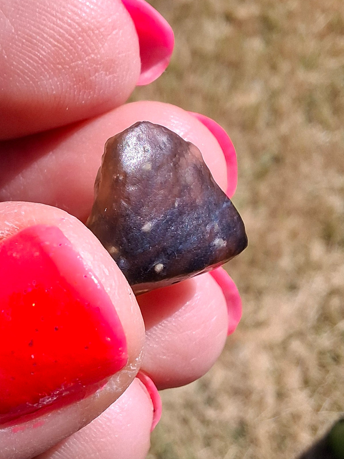 Libyan Desert Glass (darker) Piece, 2.29g, Tektite (Ref: L1359)