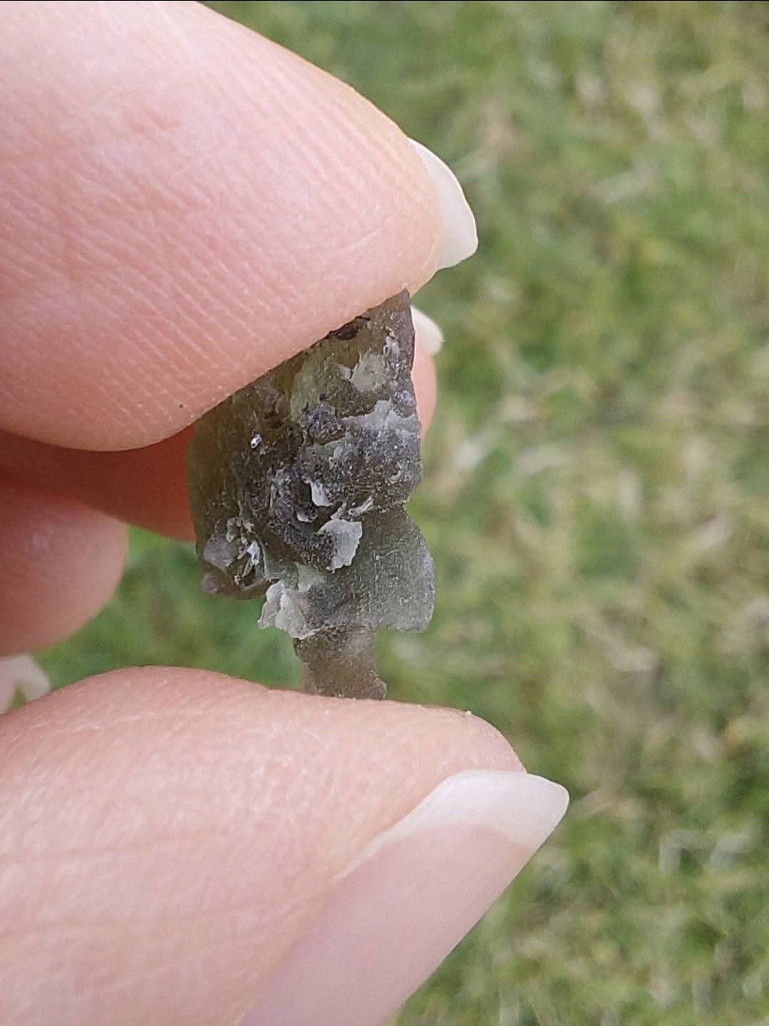 Moldavite Piece, 0.69g, Tektite (Ref: E60)