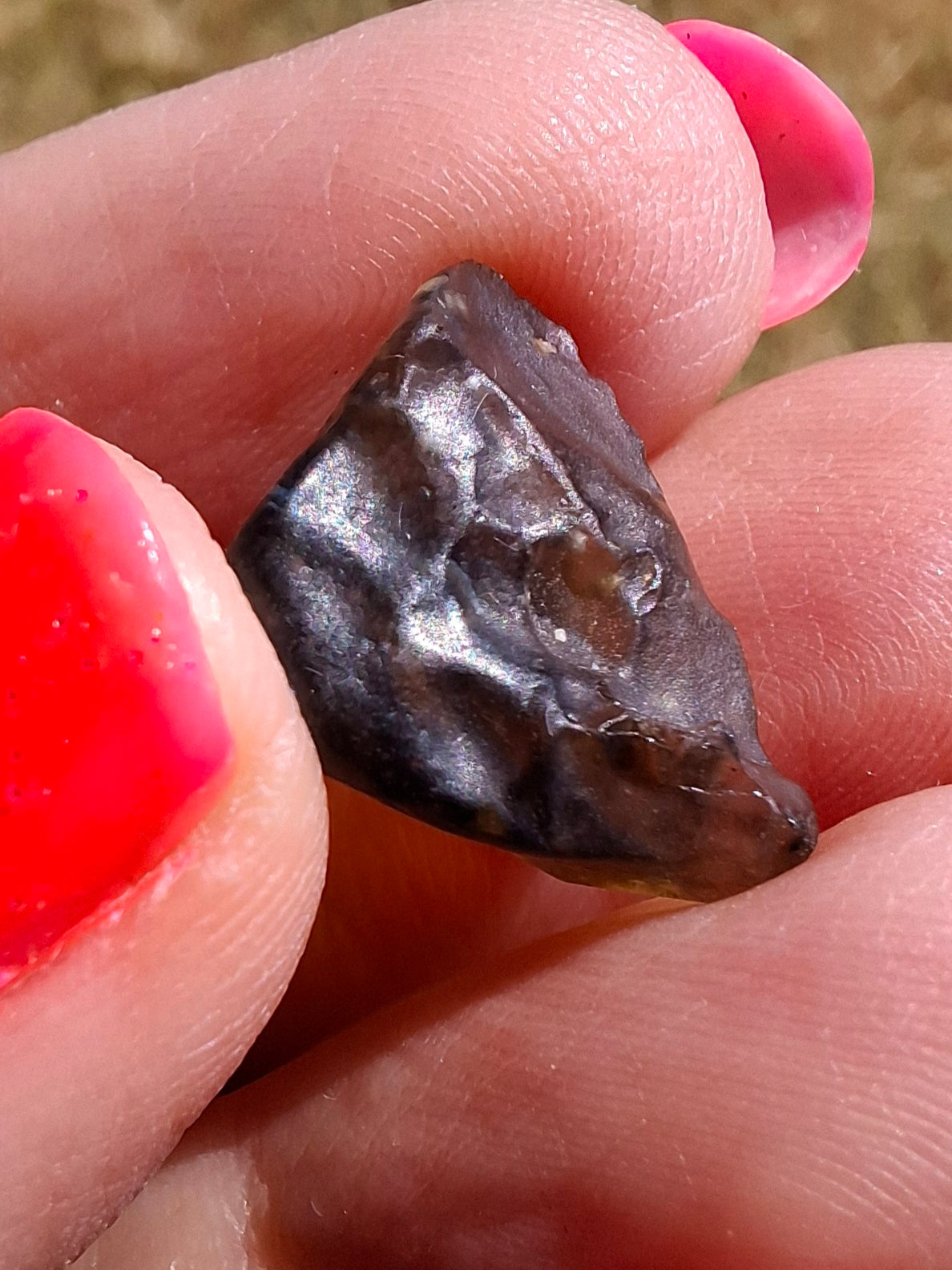 Libyan Desert Glass (darker) Piece, 2.29g, Tektite (Ref: L1359)